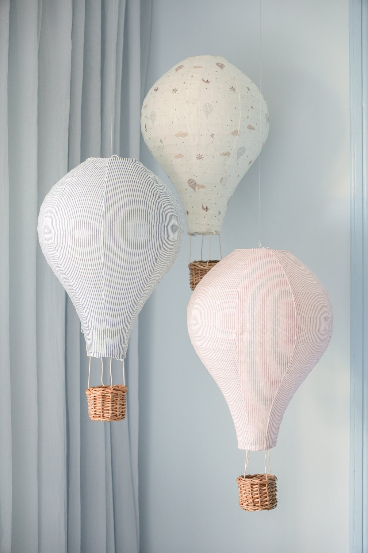 Cam Cam Copenhagen Pakabinamas oro balionas "Classic Stripes Rose"
